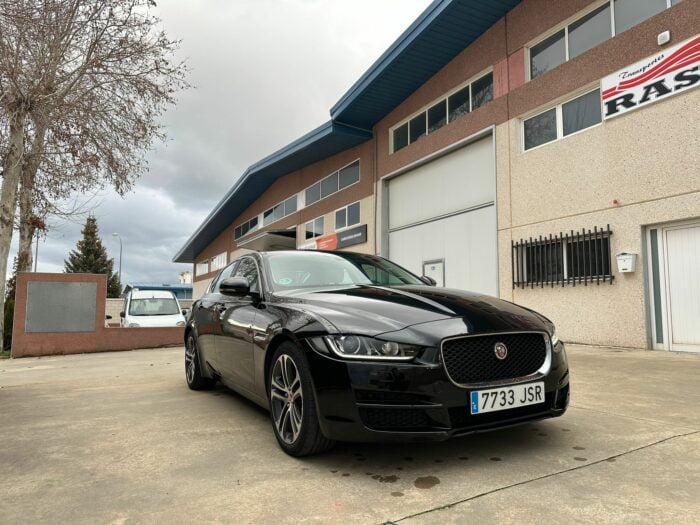 Jaguar XE 2016